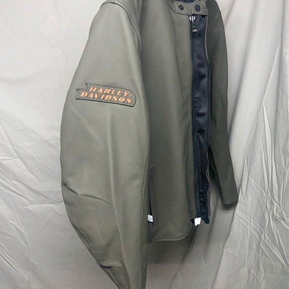 Harley Davidson thick leather water proof riding jacket - Picture 5 of 16